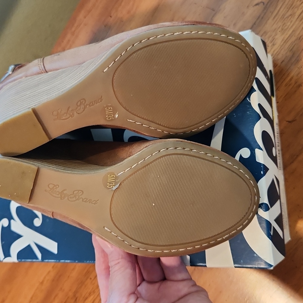 Lucky Brand Women's Brown Heels - Picture 5 of 7